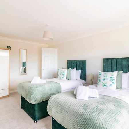Wow! Seaview Beach Apartment Sleeps 6-Free Parking Bournemouth Exterior photo