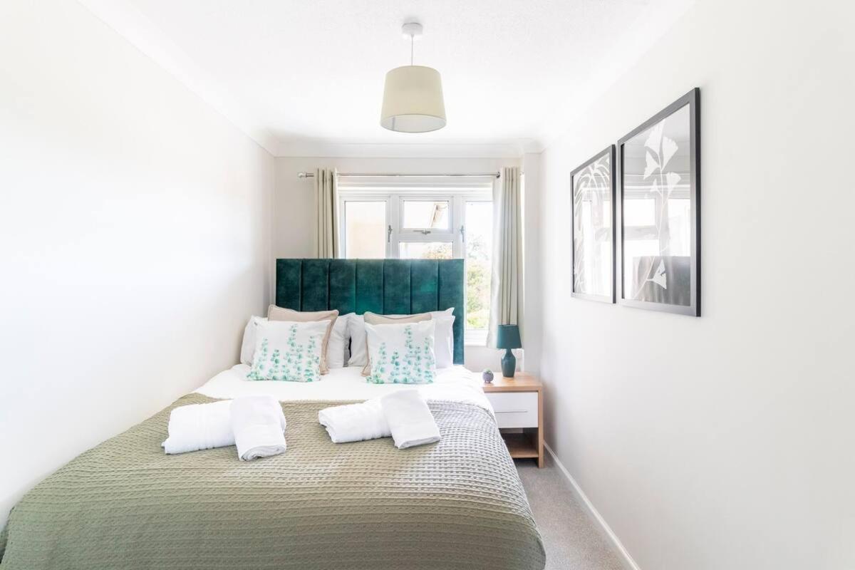 Wow! Seaview Beach Apartment Sleeps 6-Free Parking Bournemouth Exterior photo